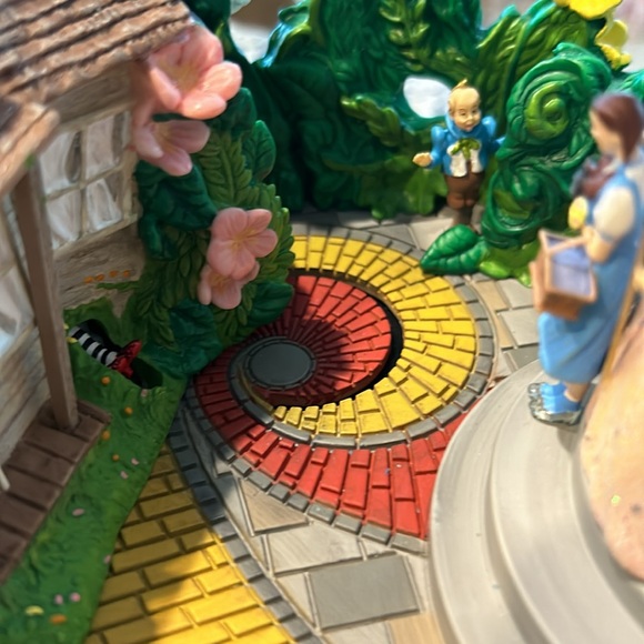 Hallmark keepsake I’ll get you my pre-the Wizard of Oz table decoration - Picture 6 of 13